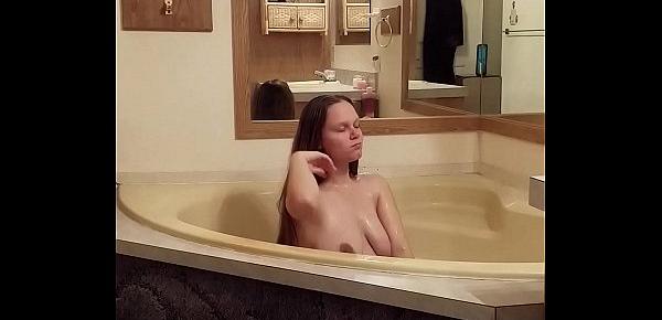  Bathtime relaxation- ft Shadebunny